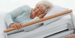 zorgbed-3080-voelker-met-alle-voorzieningen