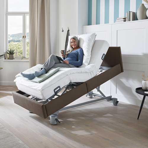 zorgbed, comfortbed, thuiszorg, mantelzorg, hoog-laag, verstelbaar, toekomst, kalkman, bodegraven, beddenspeciaalzaak, beddenspecialist